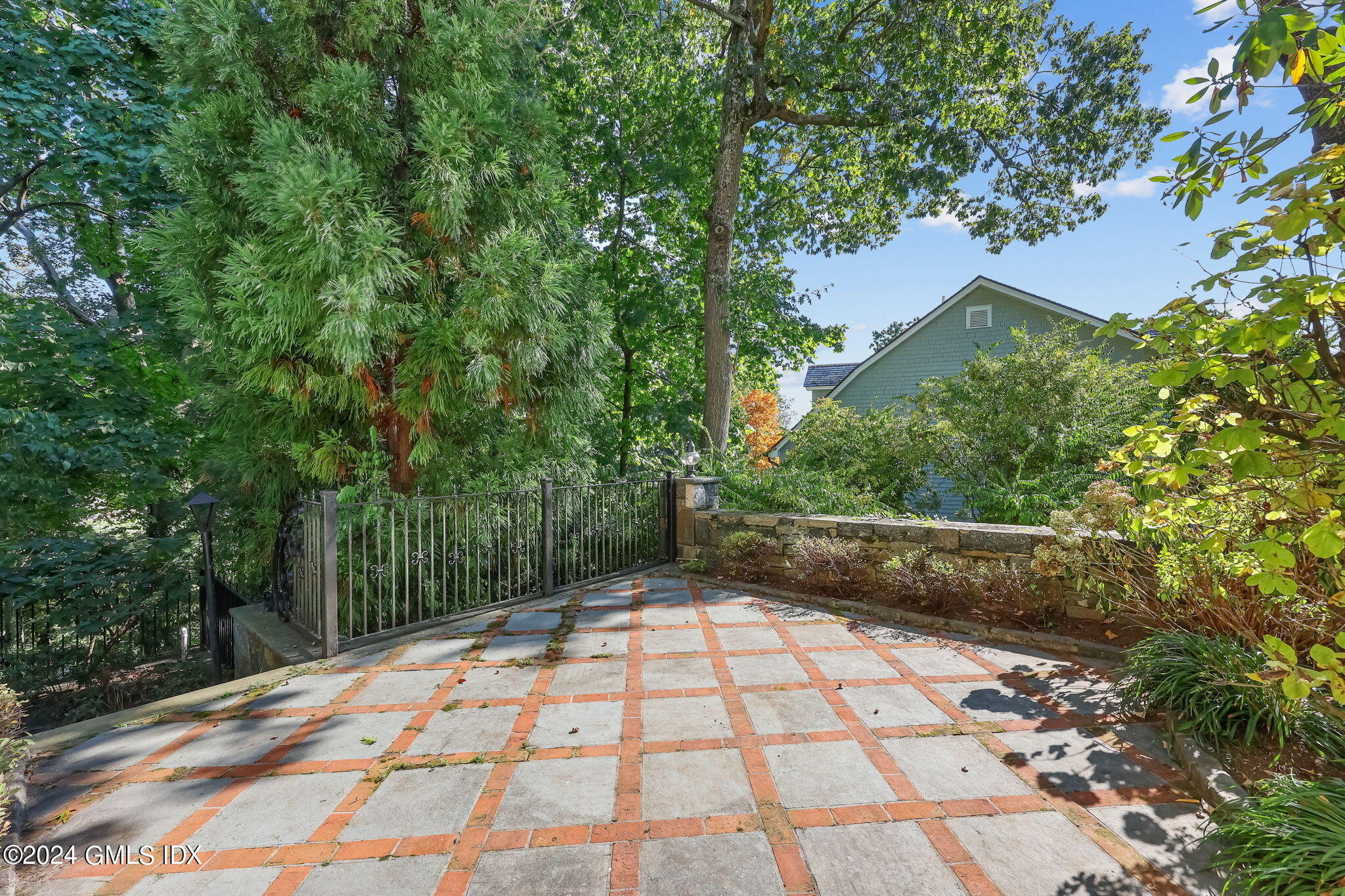 147 Old Church Road Greenwich, CT 06830 - Photo 28 of 32 61-web-or-mls-147-old-church-rd