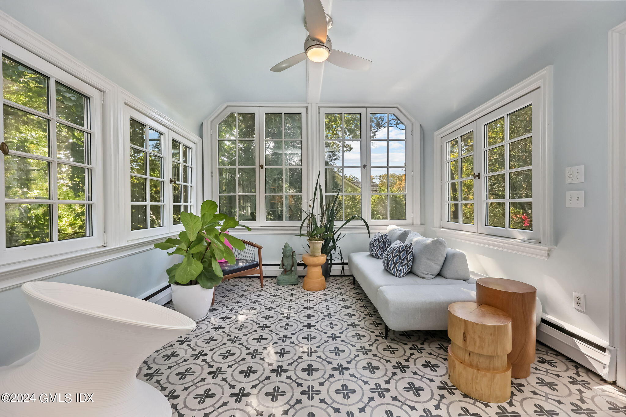 147 Old Church Road Greenwich, CT 06830 - Photo 6 of 32 Solarium