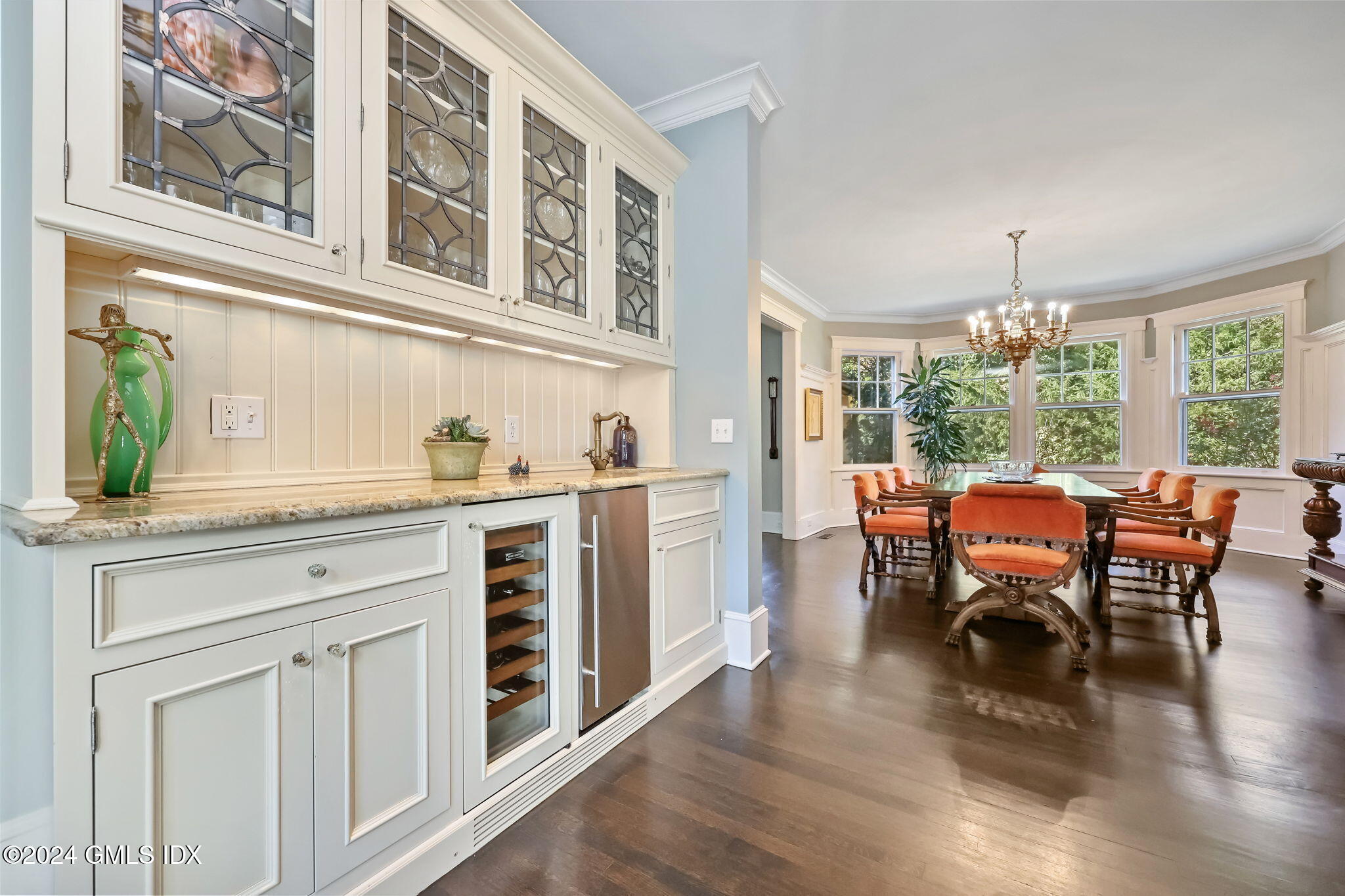 147 Old Church Road Greenwich, CT 06830 - Photo 7 of 32 Butler's Pantry