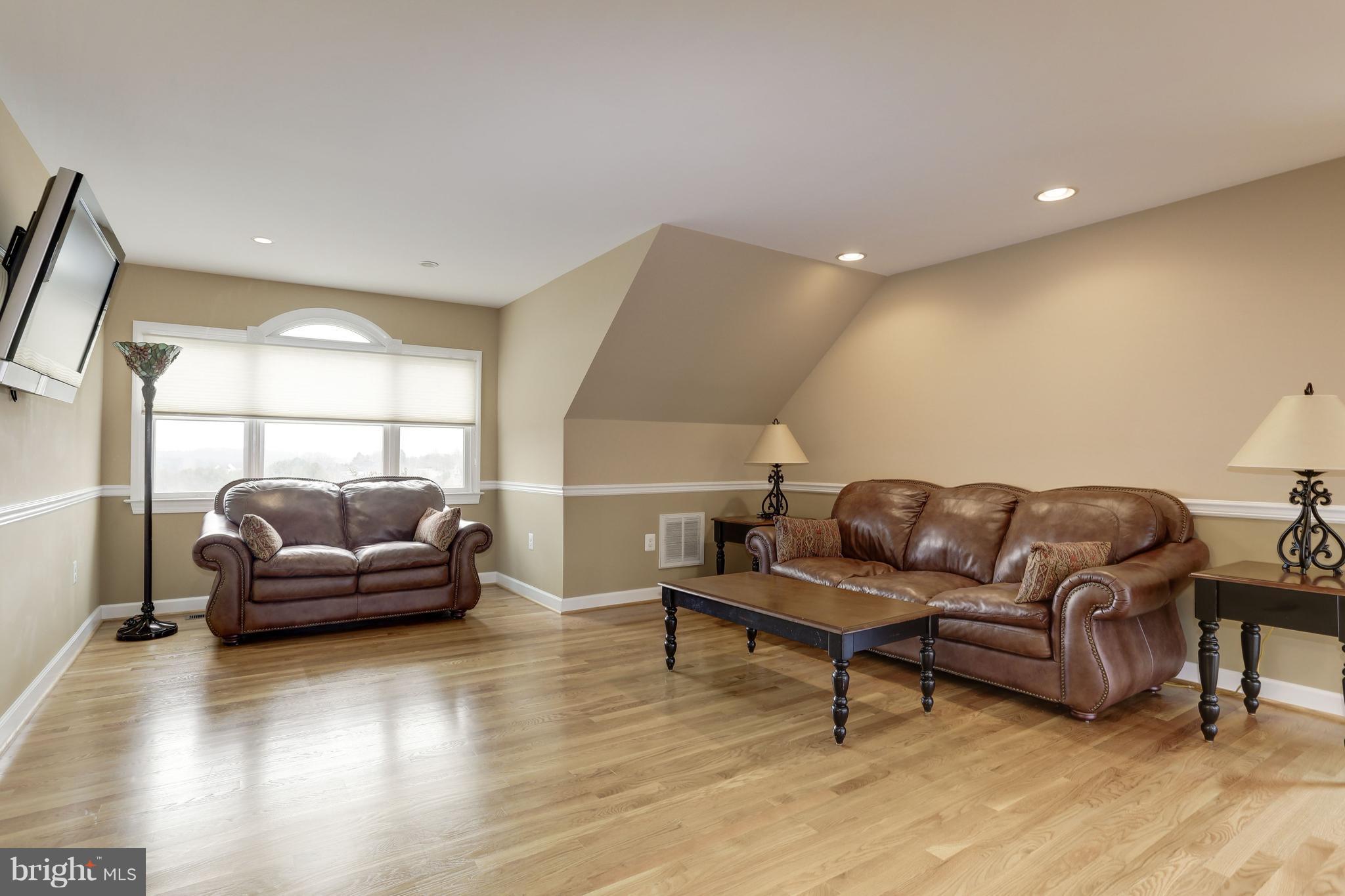 2976 Lonesome Dove Road Mount Airy, MD 21771 - Photo 27 of 30 Guest Quarters Living Room
