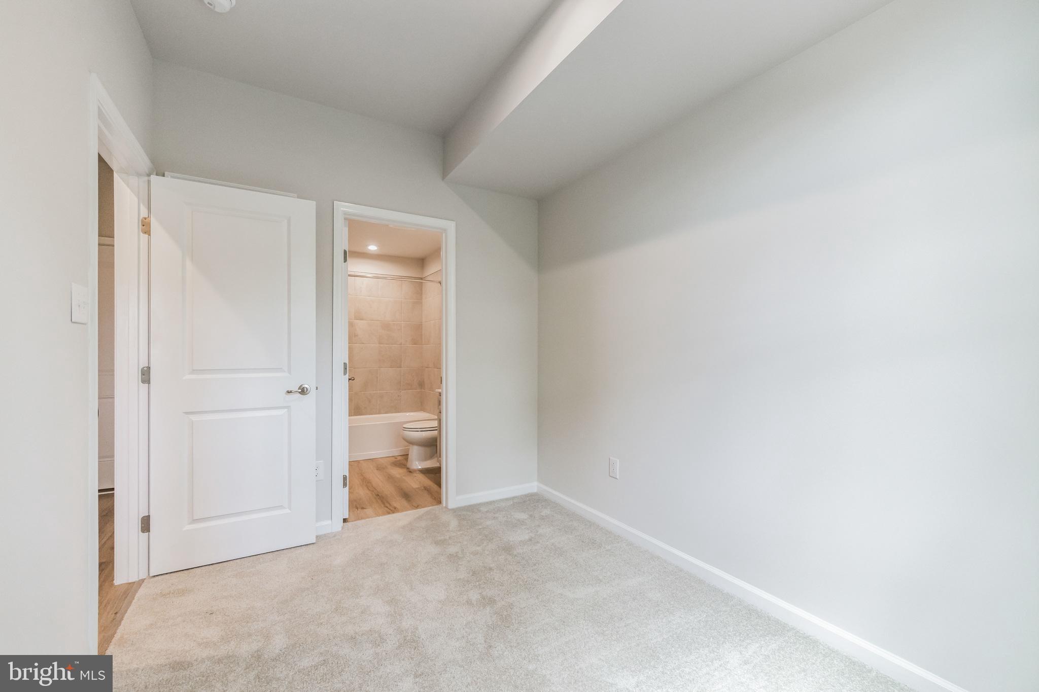 28 Sidney Lane Stratford, NJ 08084 - Photo 6 of 30 a view of an empty room