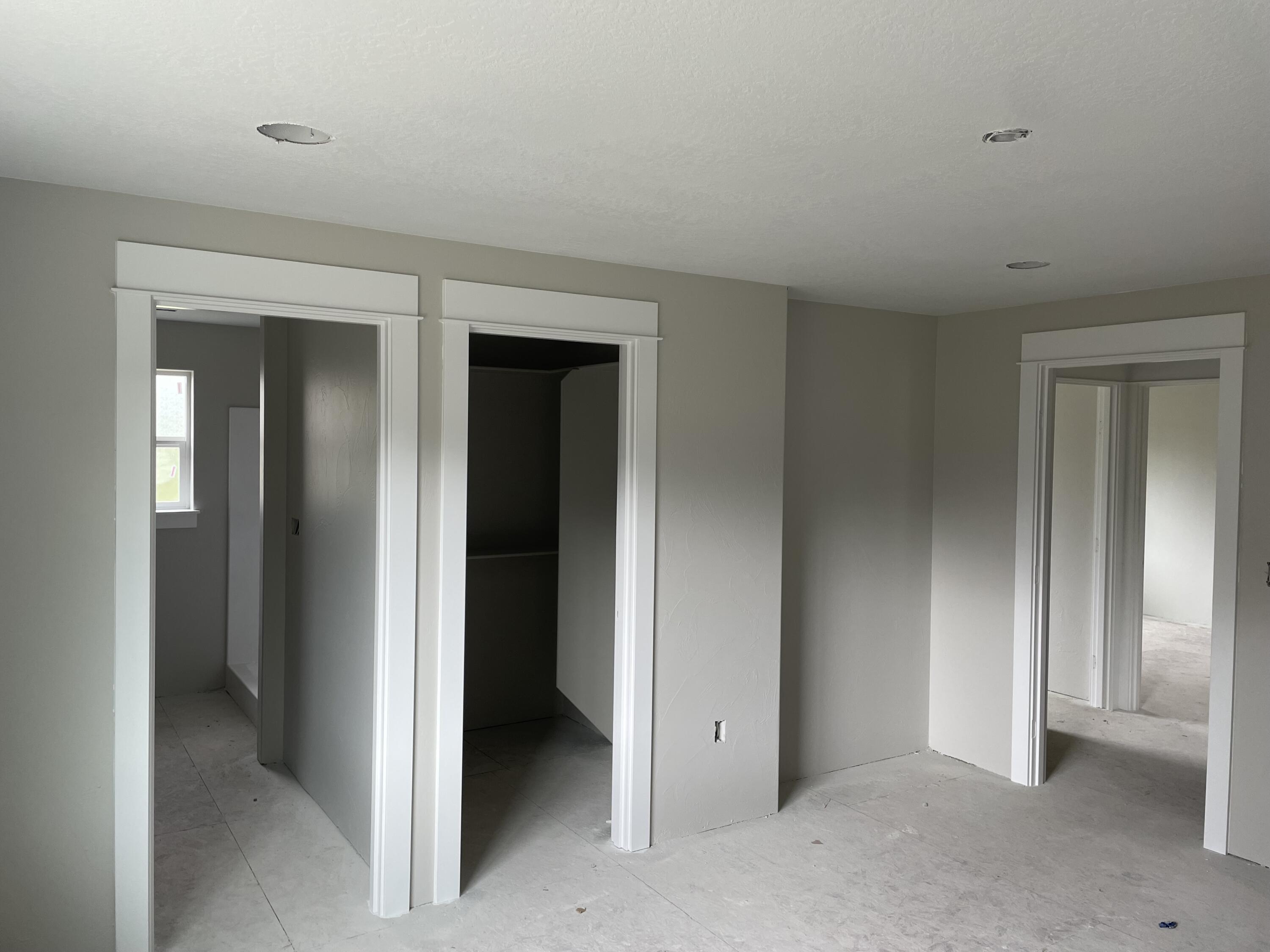 2481 Brady Way Medford, OR 97501 - Photo 6 of 9 Master Bedroom