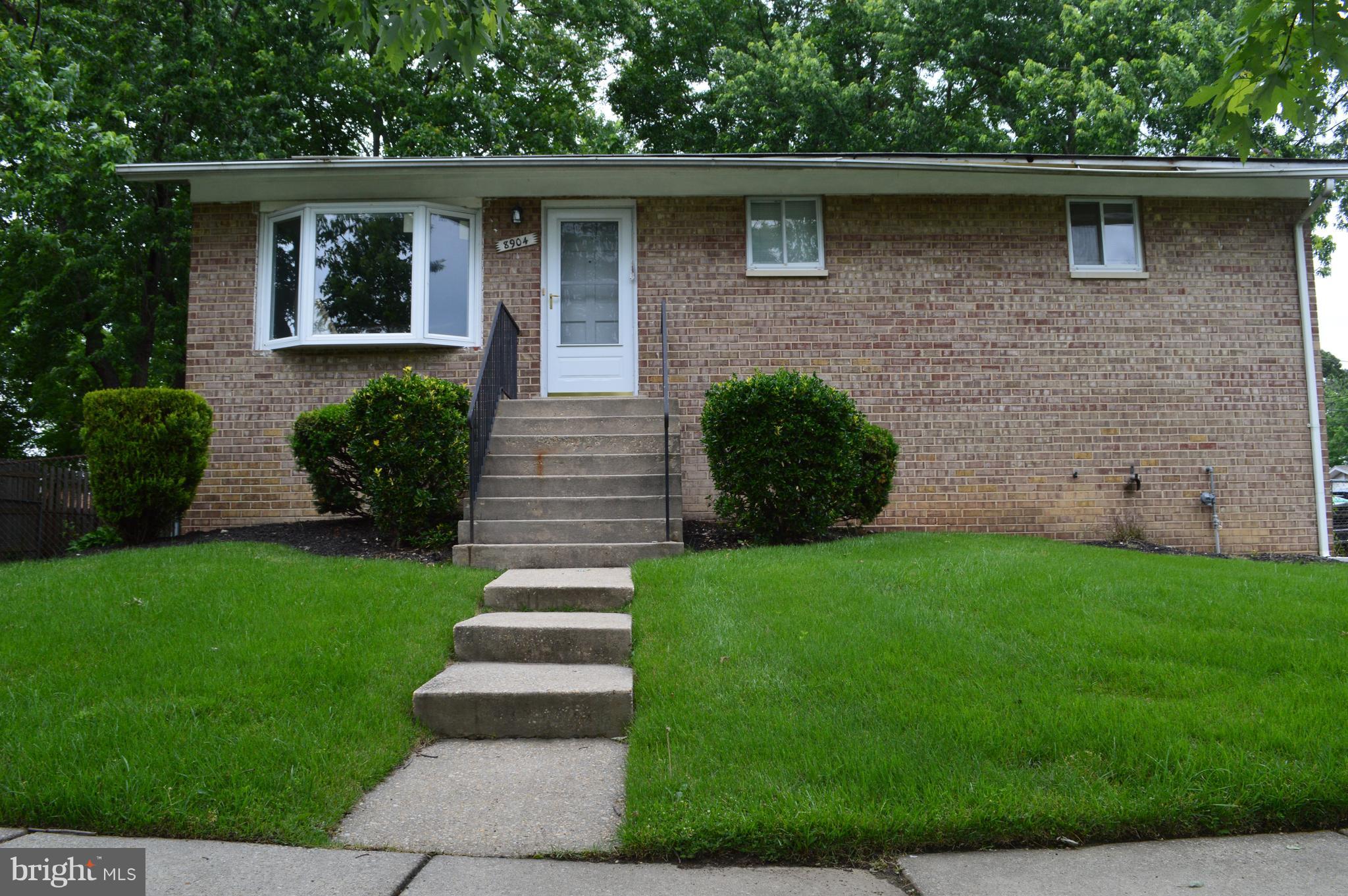 8904 Robin Place Laurel, MD 20708 - Photo 2 of 24 Picture of the front