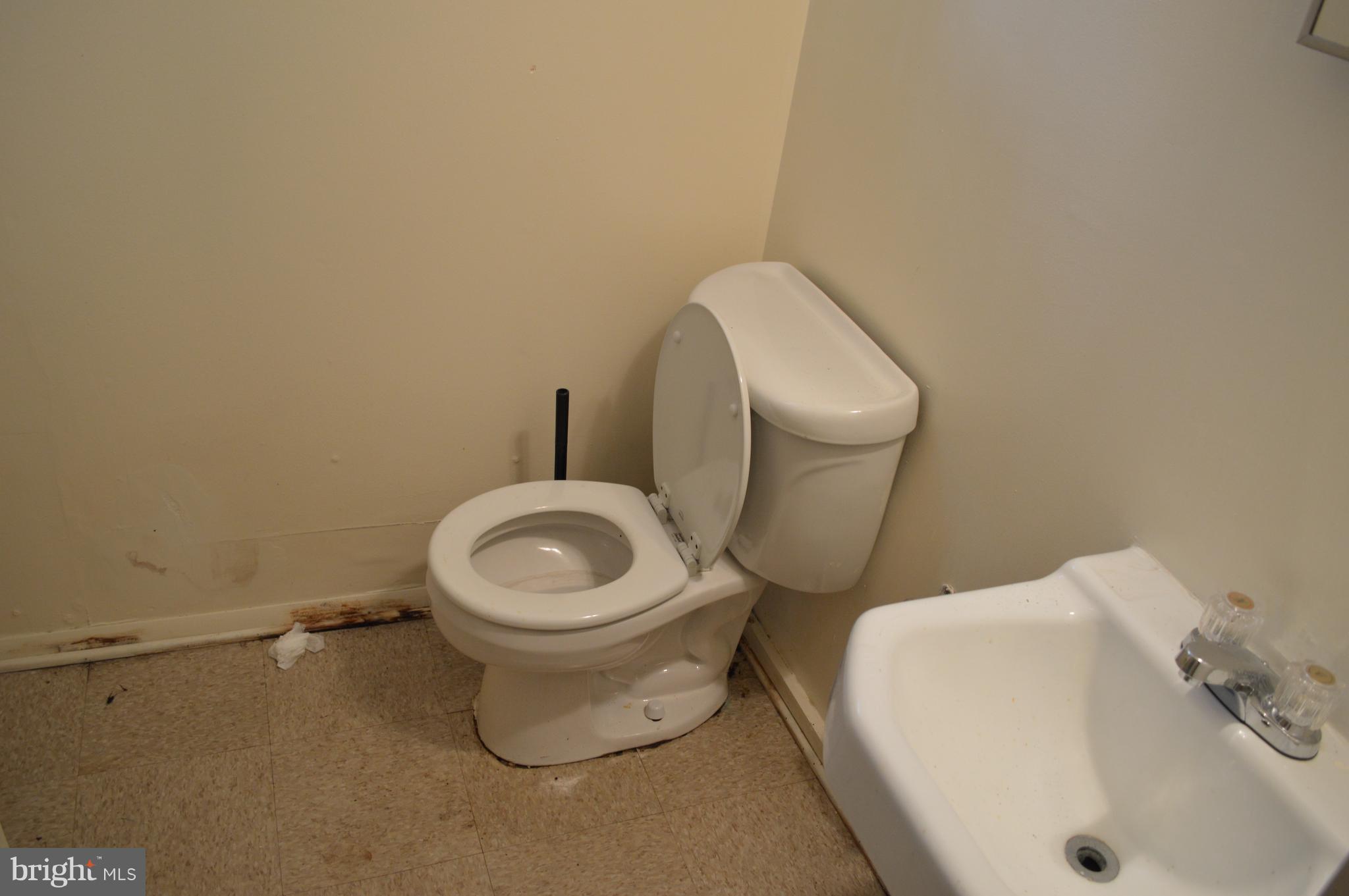 8904 Robin Place Laurel, MD 20708 - Photo 11 of 24 Basement bathroom
