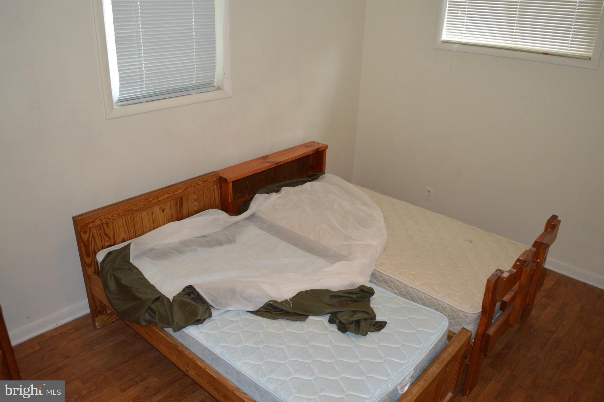 8904 Robin Place Laurel, MD 20708 - Photo 17 of 24 Master bedroom