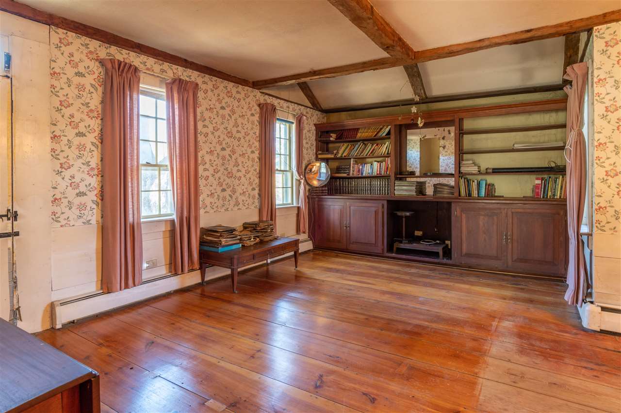 336 Wheeler Road Hollis, NH 03049 - Photo 8 of 36