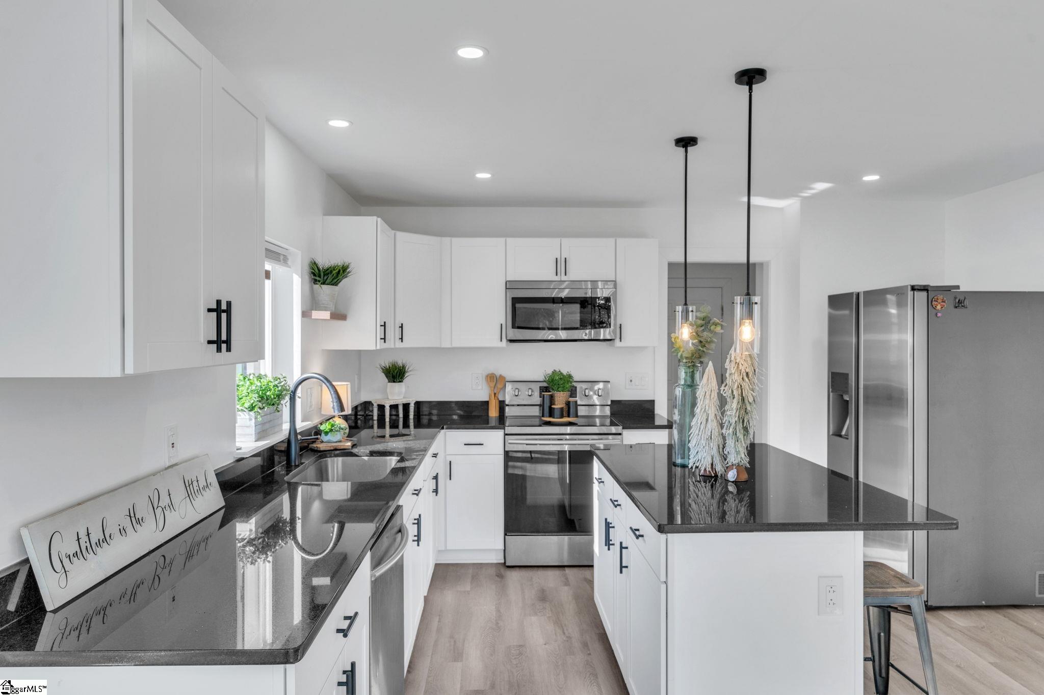 322 East Bearden Street Greer, SC 29651 - Photo 11 of 25