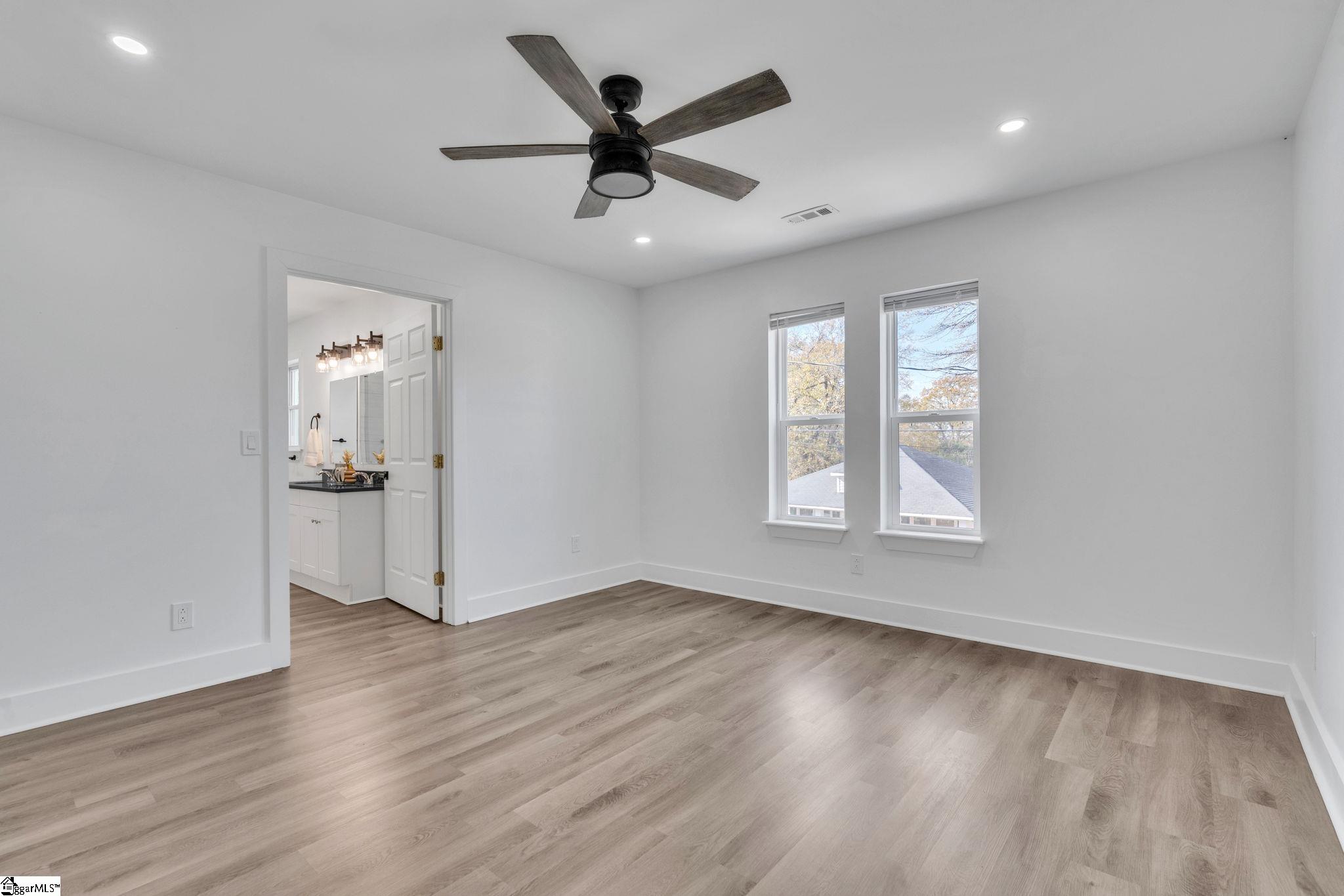 322 East Bearden Street Greer, SC 29651 - Photo 12 of 25