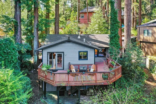 $630,000 | 17450 Summit Avenue, Guerneville, CA 95446