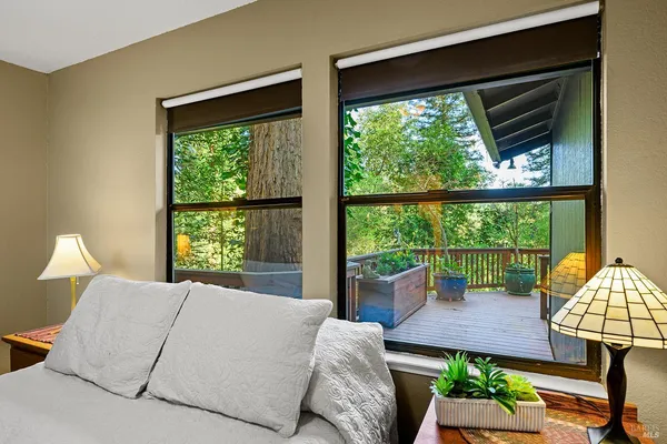 $630,000 | 17450 Summit Avenue, Guerneville, CA 95446