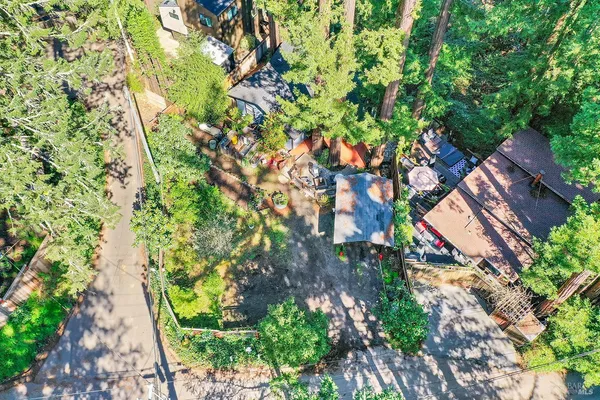 $630,000 | 17450 Summit Avenue, Guerneville, CA 95446