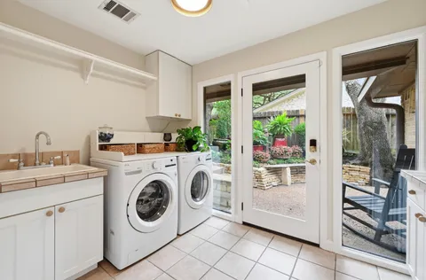 $1,565,000 | 2106 Cypress Point East, Austin, TX 78746