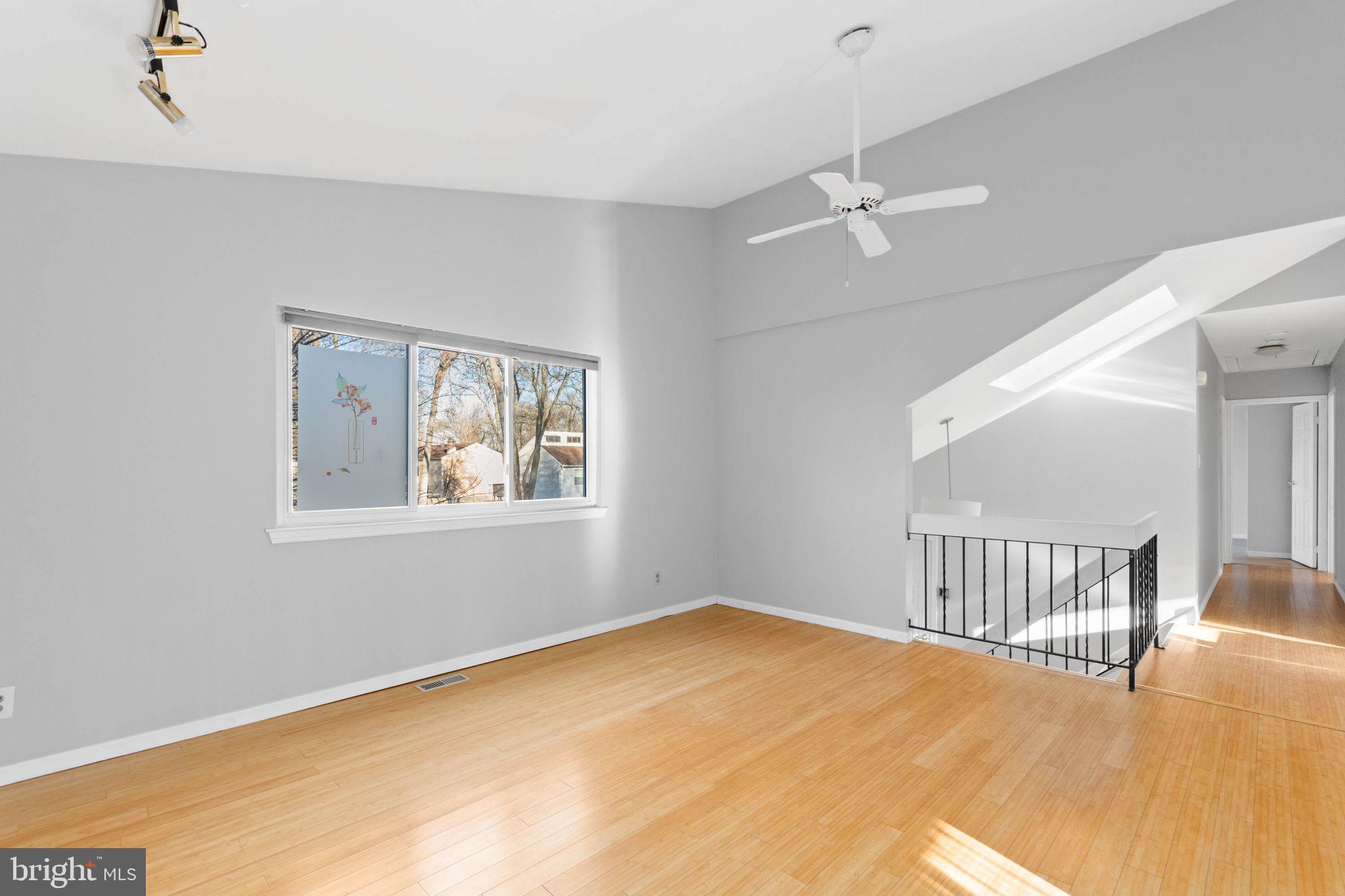 4 Gardner Road Cherry Hill, NJ 08034 - Photo 4 of 35 Living RM