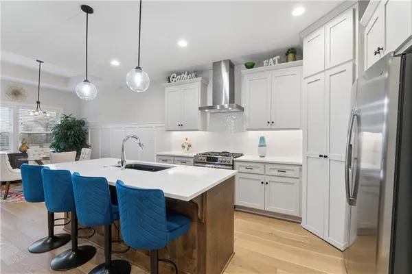 $415,000 | 792 Northeast Algonquin Street, Lee's Summit, MO 64064