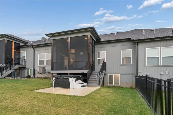 $425,000 | 792 Northeast Algonquin Street, Lee's Summit, MO 64064