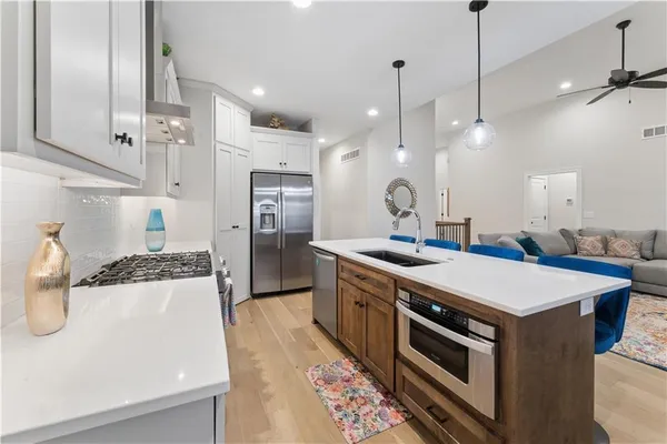 $425,000 | 792 Northeast Algonquin Street, Lee's Summit, MO 64064