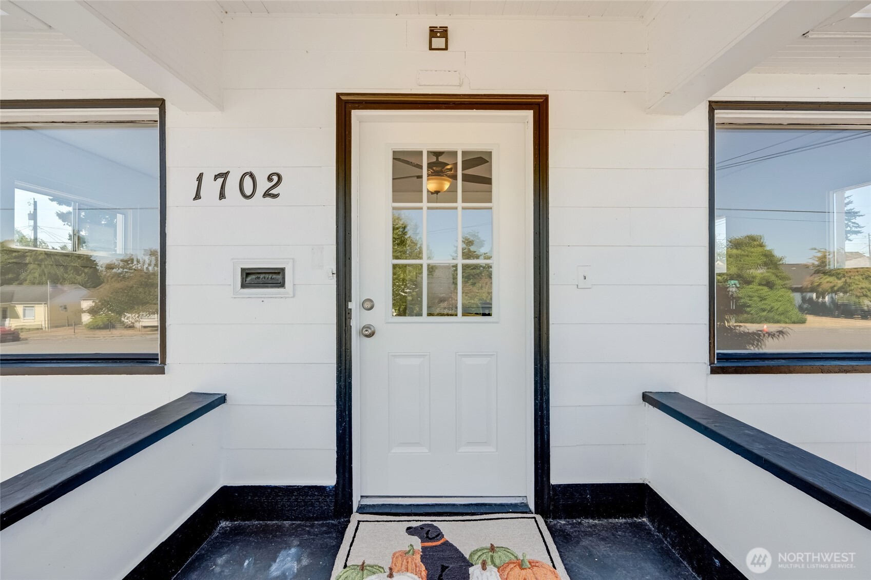 1702 Cedar Street, Unit A Everett, WA 98201 - Photo 5 of 29