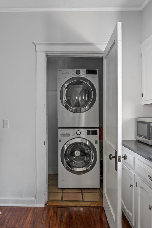 64 Farragut Road Swampscott, MA 01907 - Photo 17 of 35 a utility room with sink washer and dryer