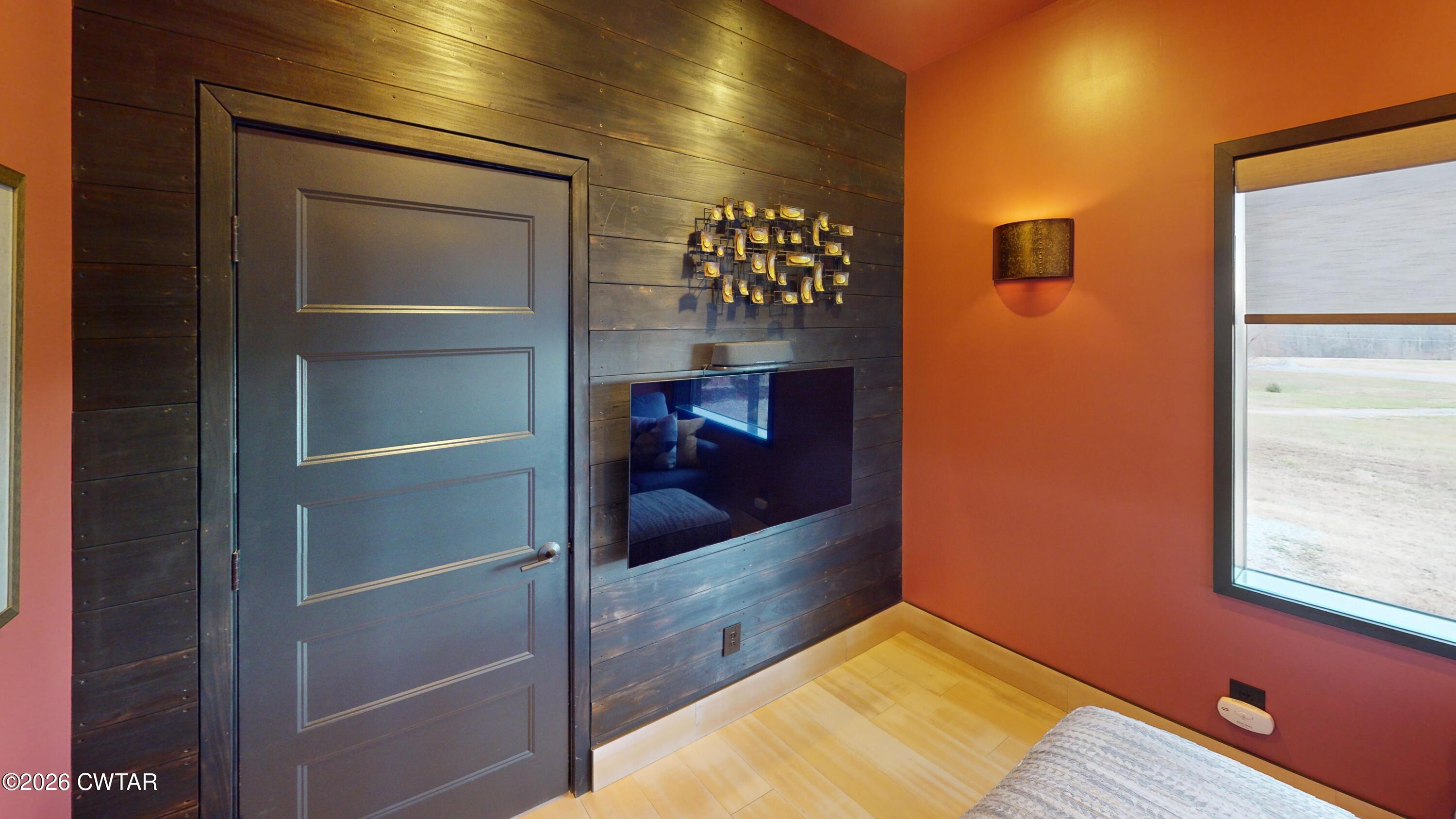 400 Chickasaw Bluff Road Dyersburg, TN 38024 - Photo 21 of 27 400-Chickasaw-Bluff-Road--Living-Room