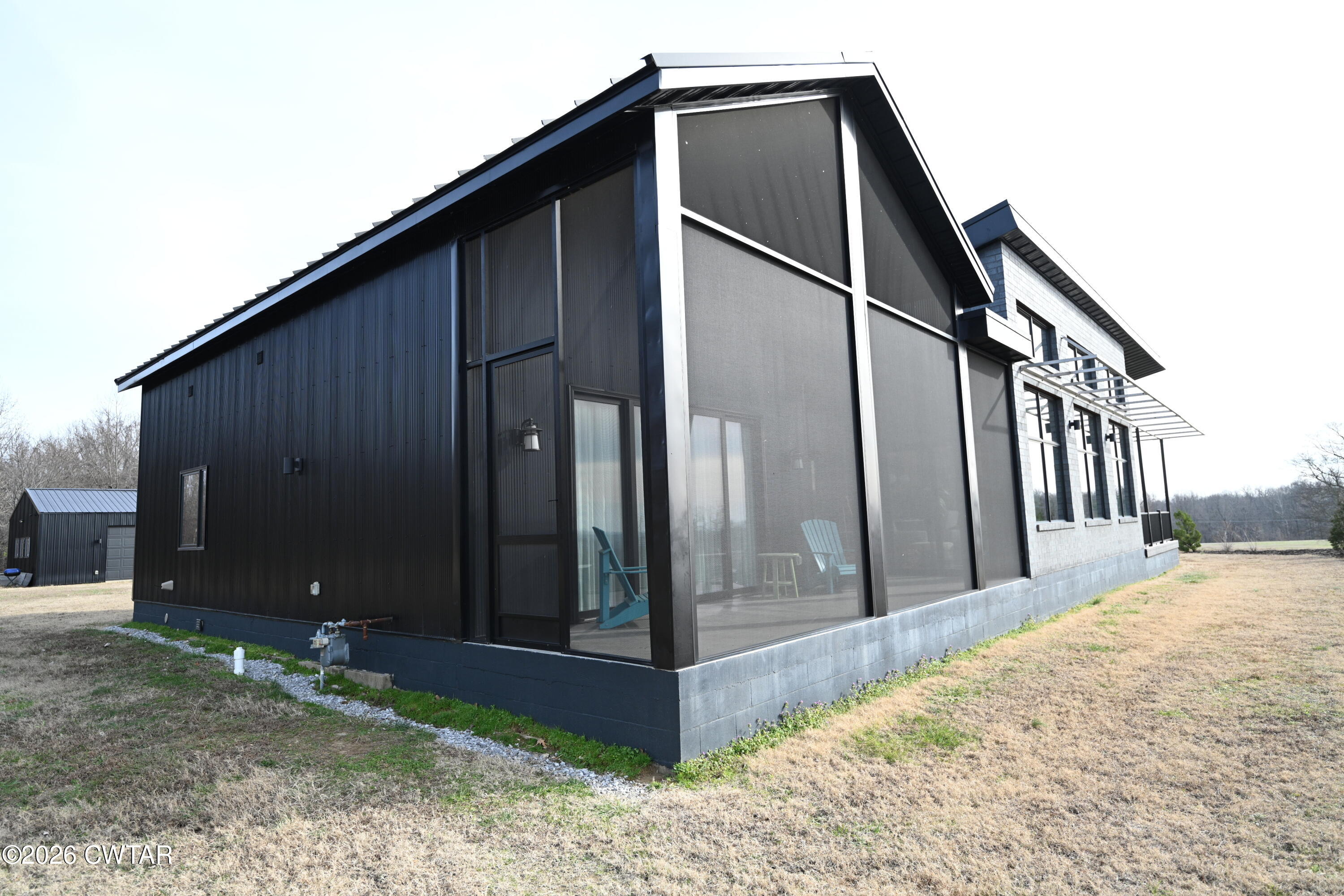 400 Chickasaw Bluff Road Dyersburg, TN 38024 - Photo 3 of 27 MSO_3179_897