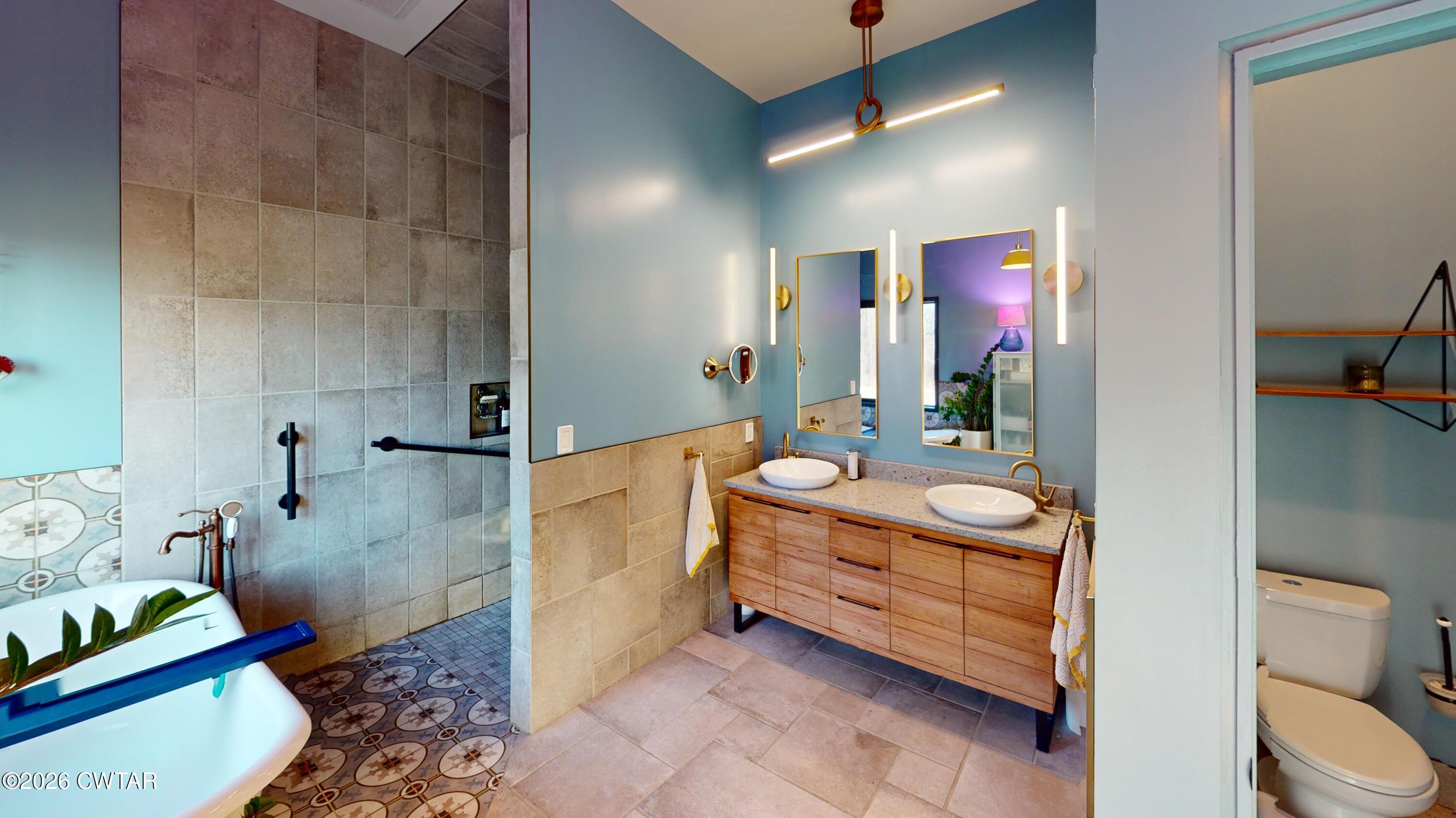 400 Chickasaw Bluff Road Dyersburg, TN 38024 - Photo 10 of 27 400-Chickasaw-Bluff-Road--Bathroom 1