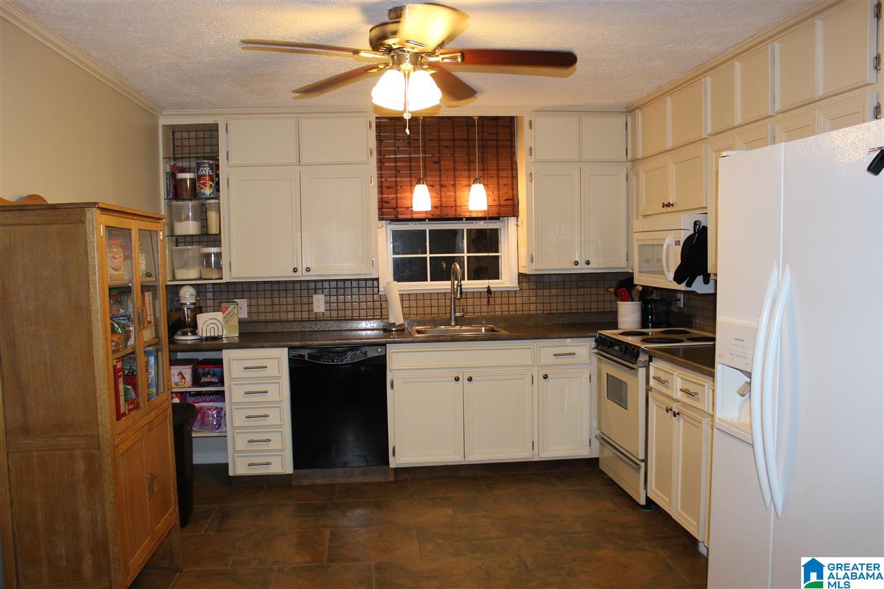 211 Rustling Pines Lane Sylacauga, AL 35150 - Photo 9 of 45