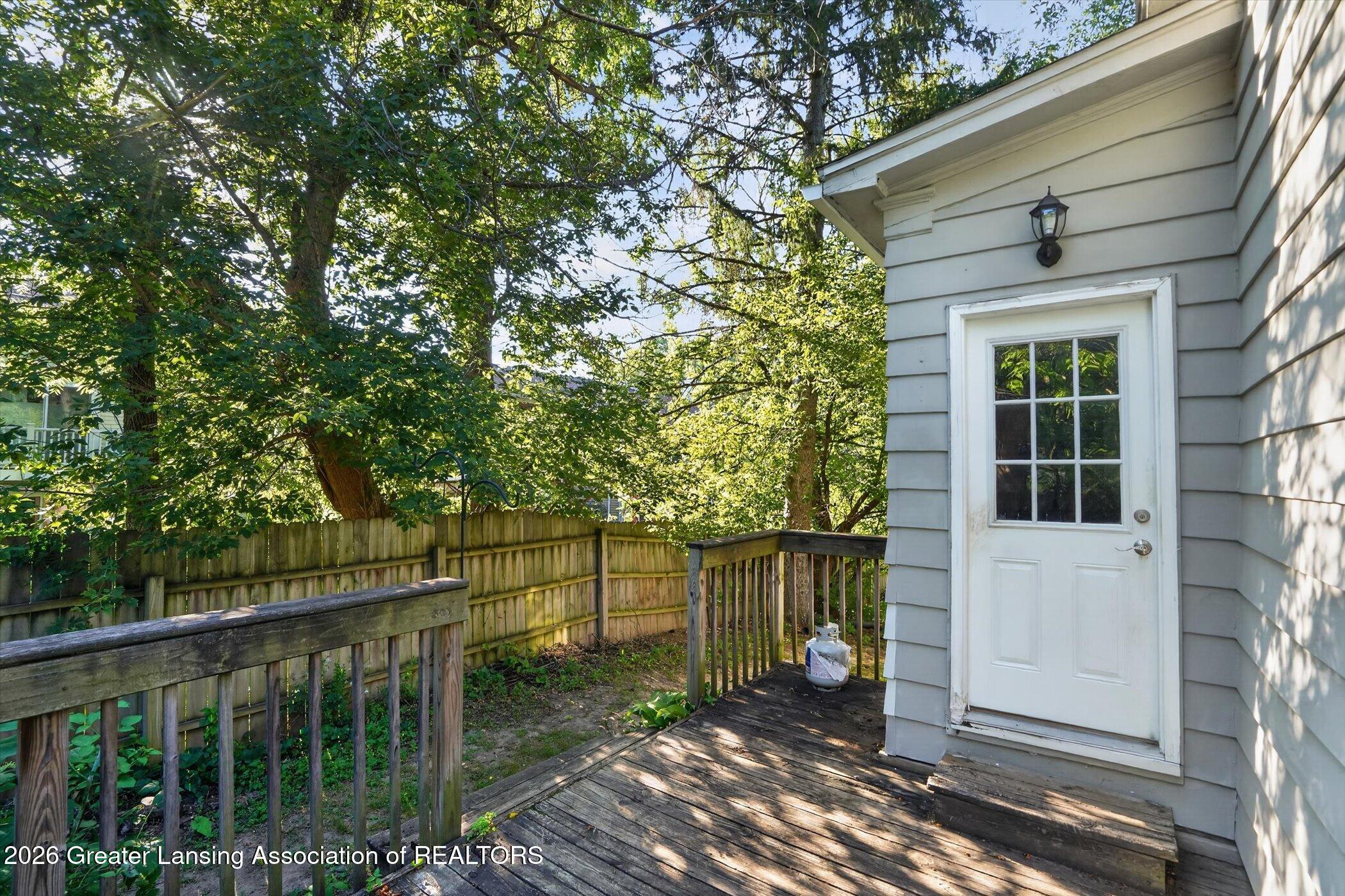 2020 Hamilton Road Okemos, MI 48864 - Photo 33 of 38 34-2020-Hamilton-Rd-WindowStill-Photogra