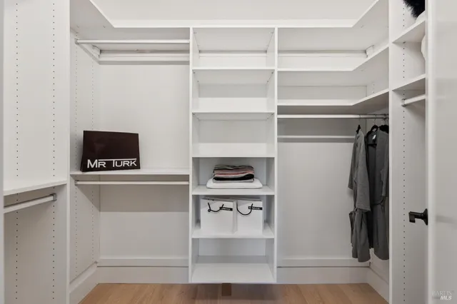 $2,550,000 | 6 Red Hill Circle, Tiburon, CA 94920