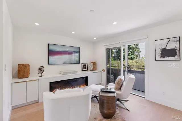 $2,550,000 | 6 Red Hill Circle, Tiburon, CA 94920