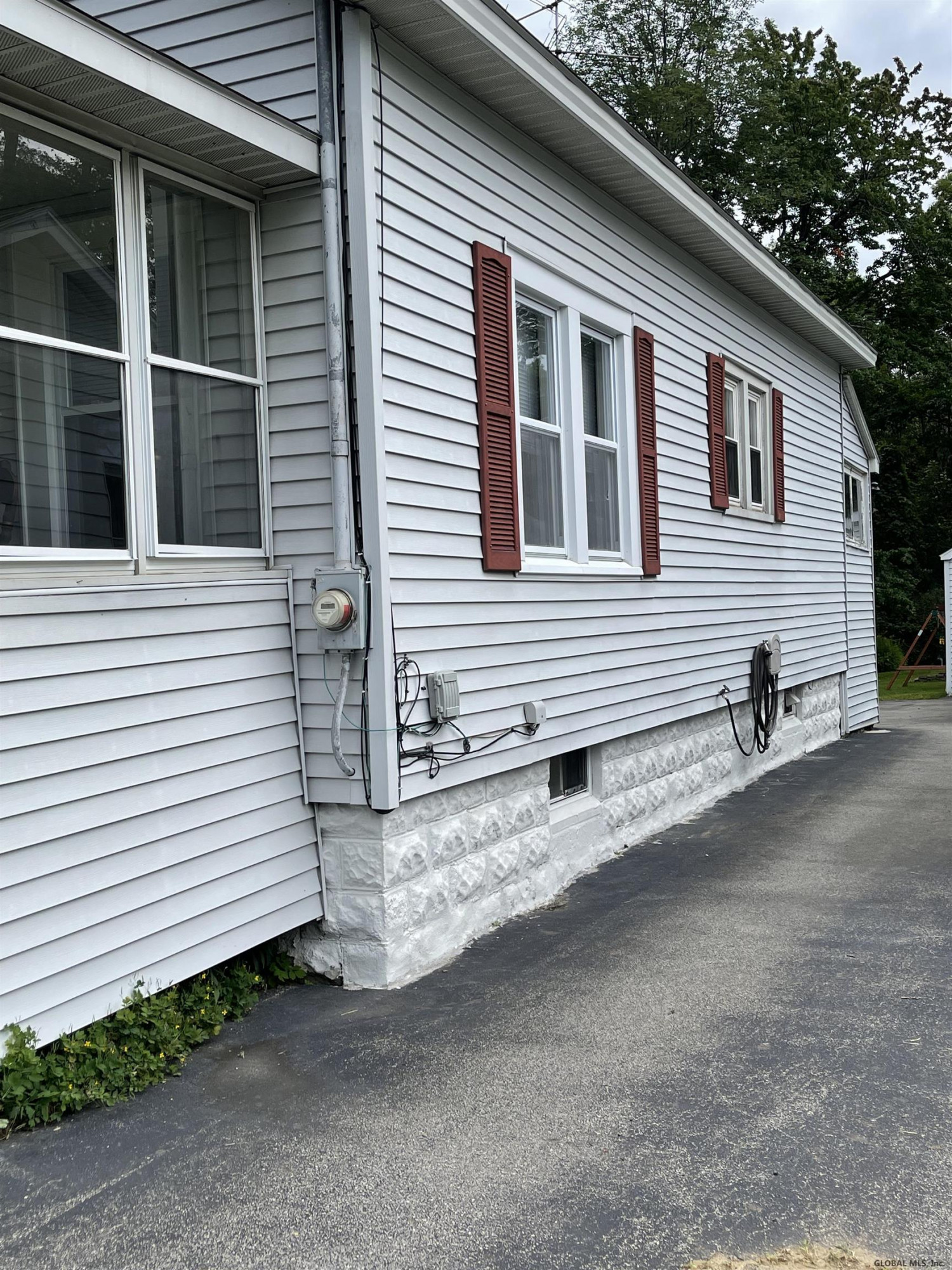36 Morris Road Colonie, NY 12304 - Photo 3 of 39 Photo 3