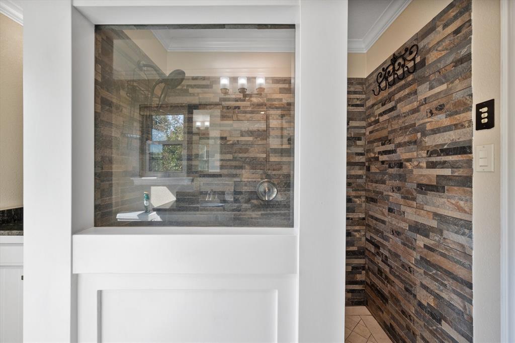 195 Highview Streetman, TX 75859 - Photo 17 of 40 a bathroom with a mirror