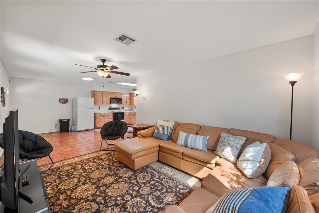 195 Highview Streetman, TX 75859 - Photo 25 of 40 a living room with furniture and a rug
