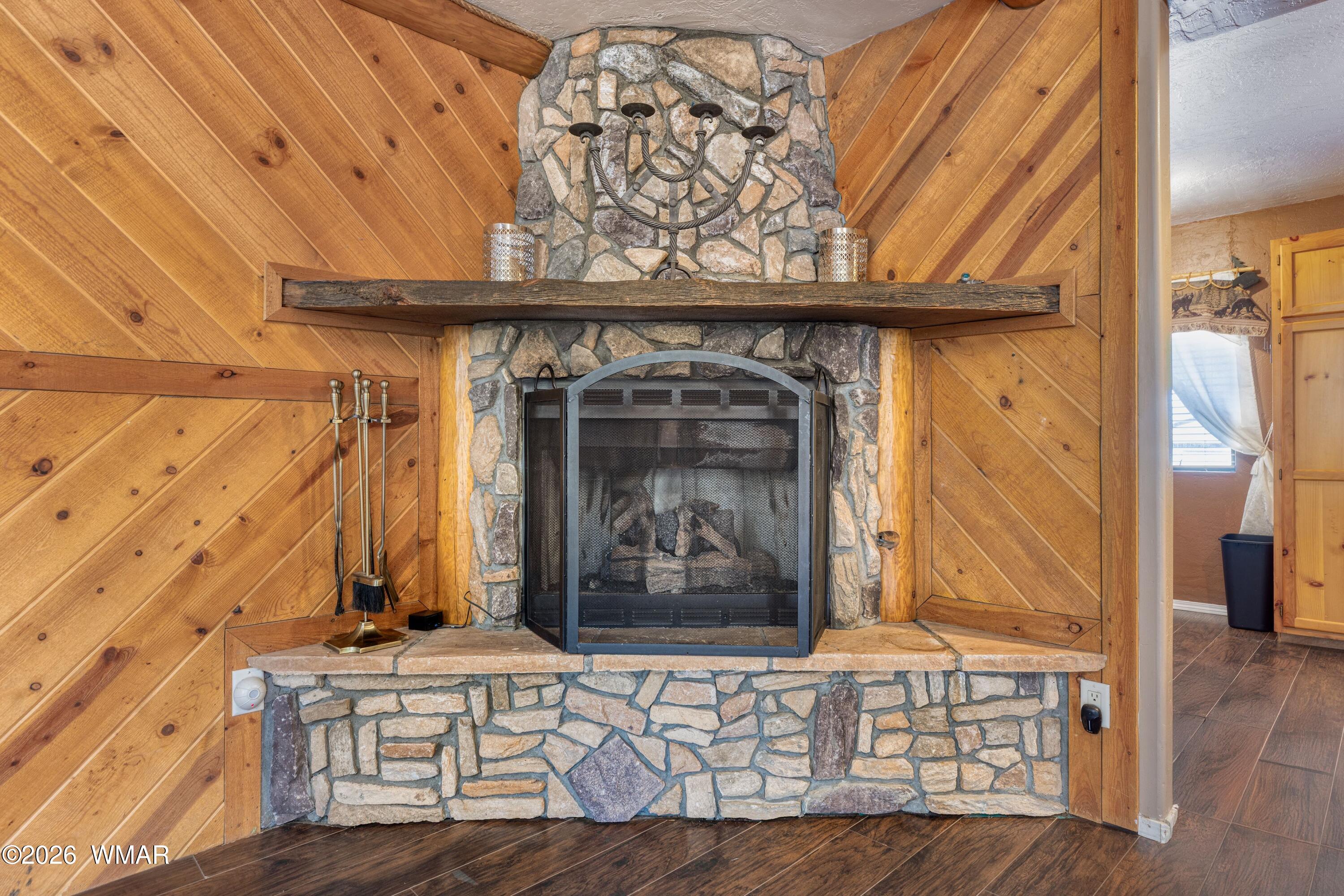 2722 Bain Trail Overgaard, AZ 85933 - Photo 4 of 28 a wooden door with a wooden floor