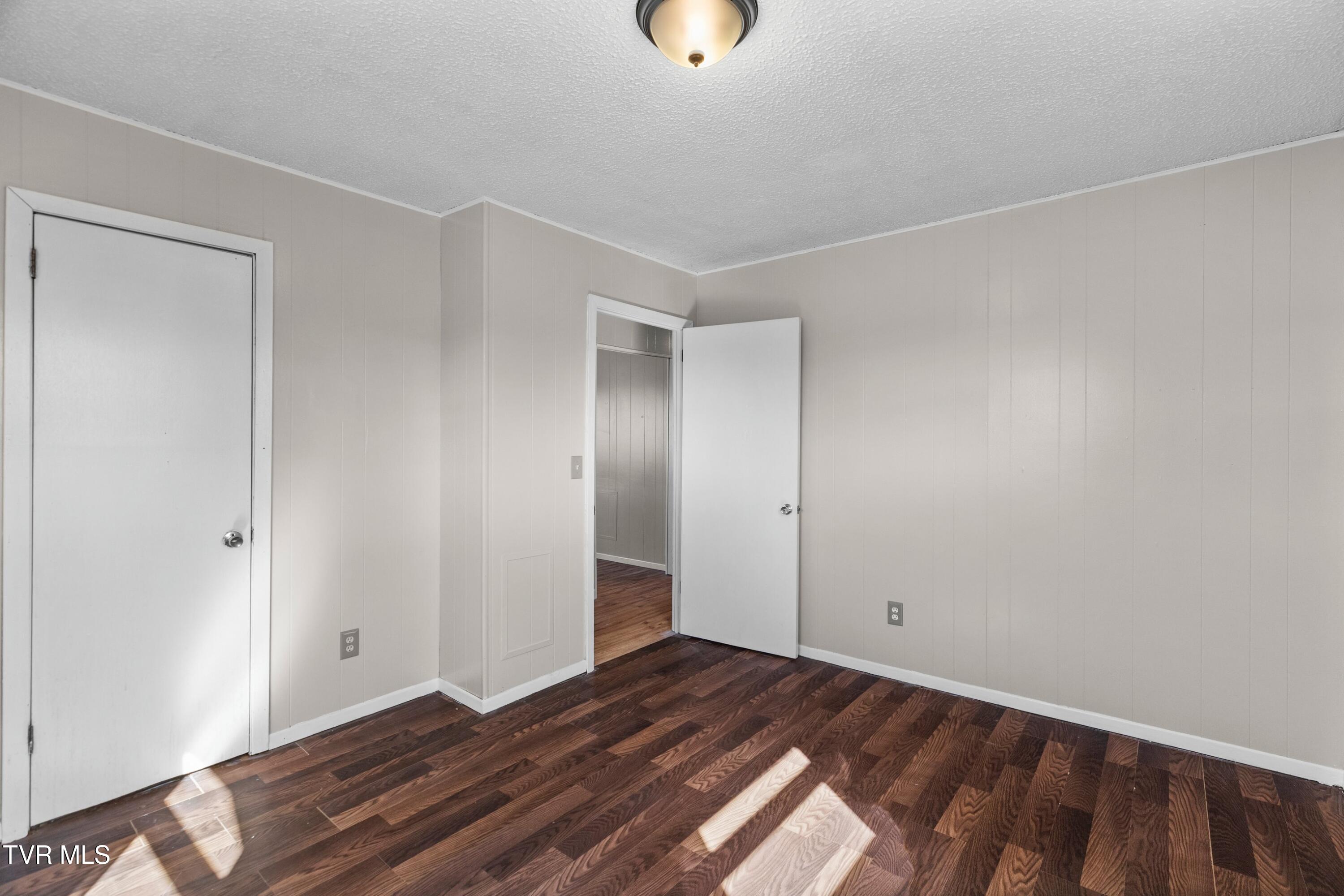 300 Glades Circle Bean Station, TN 37708 - Photo 11 of 36 015-300GladeCircle-BeanStation-TN-37708-