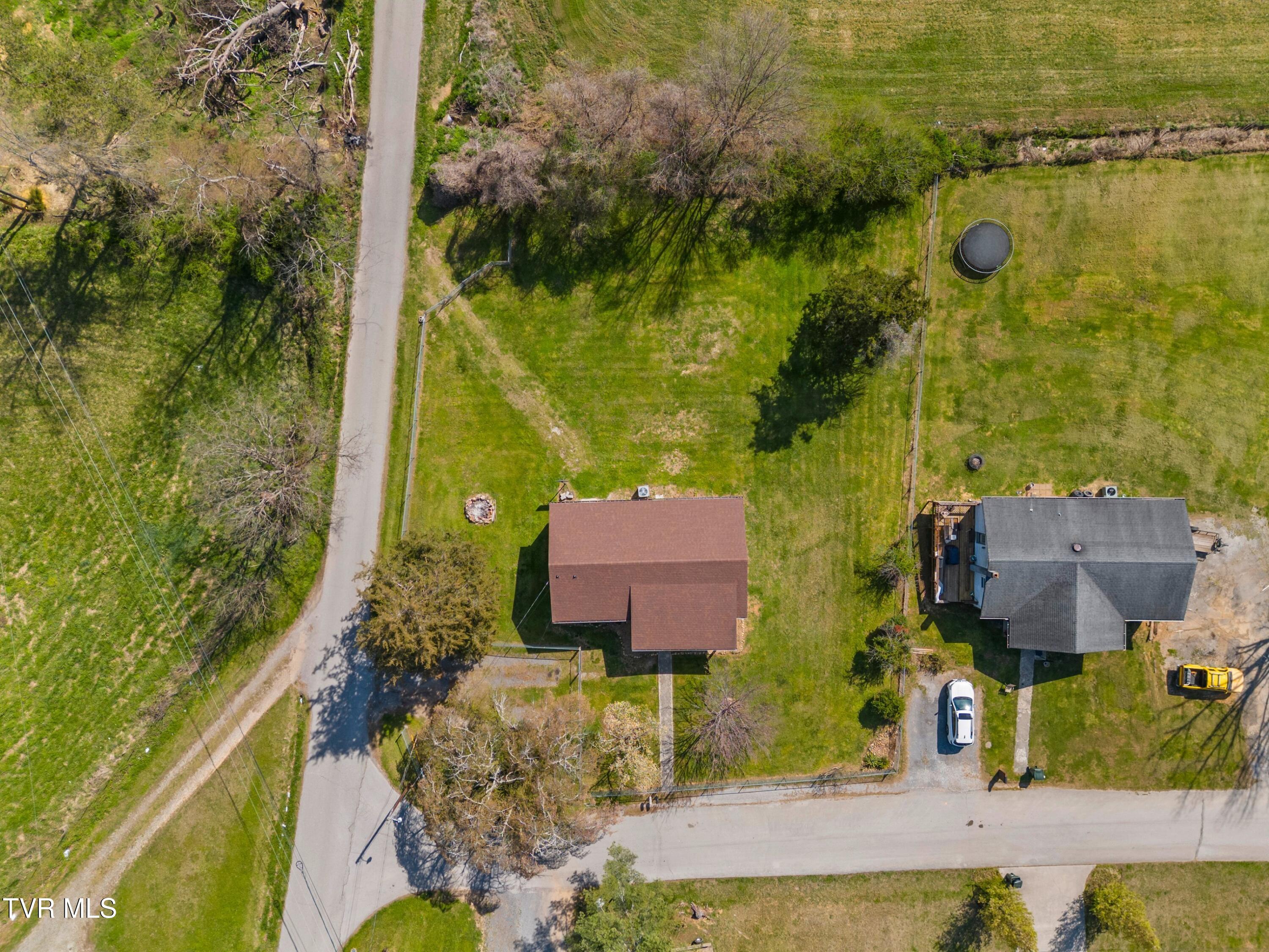 300 Glades Circle Bean Station, TN 37708 - Photo 33 of 36 035-300GladeCircle-BeanStation-TN-37708-