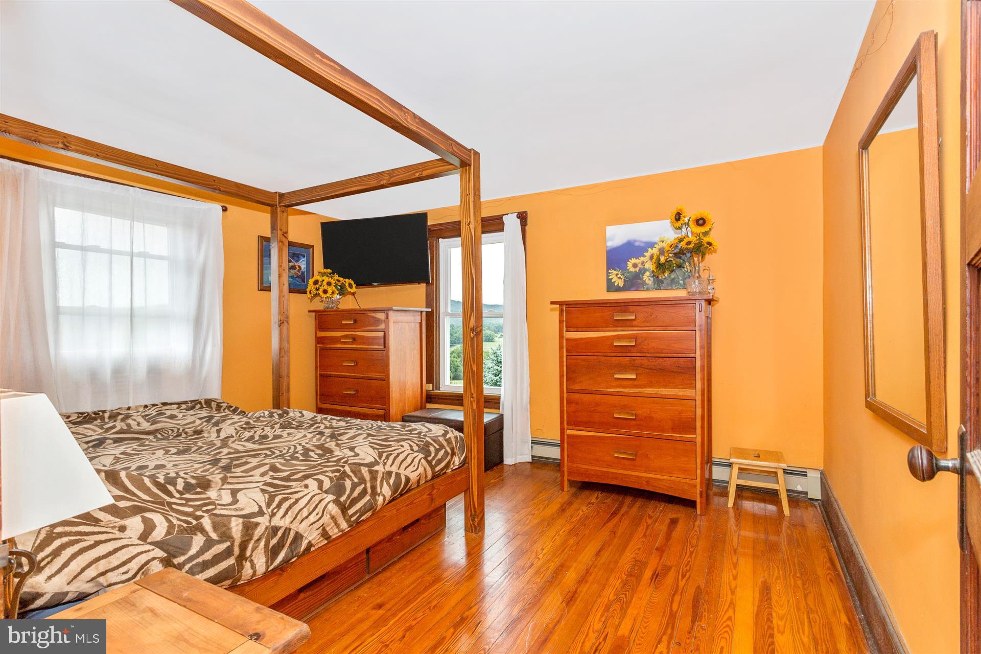 2700 Roderick Road Frederick, MD 21704 - Photo 7 of 30 Bedroom main house