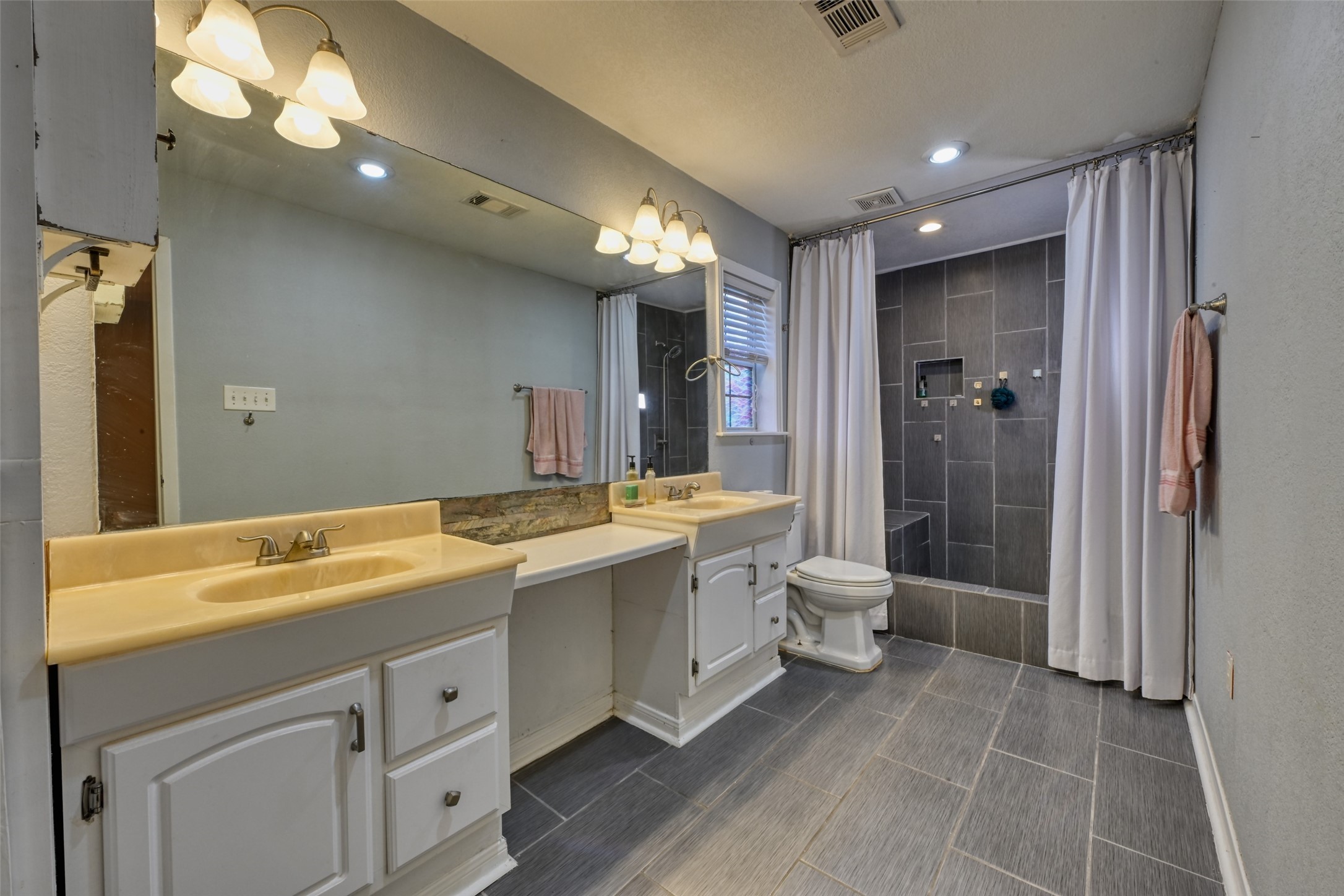 2125 Shanks Road Angleton, TX 77515 - Photo 22 of 25