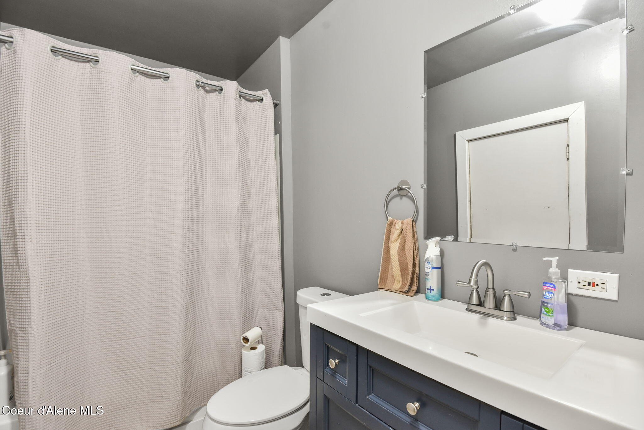108 Lincoln Street Harrison, ID 83833 - Photo 16 of 24 16-web-or-mls-Bathroom