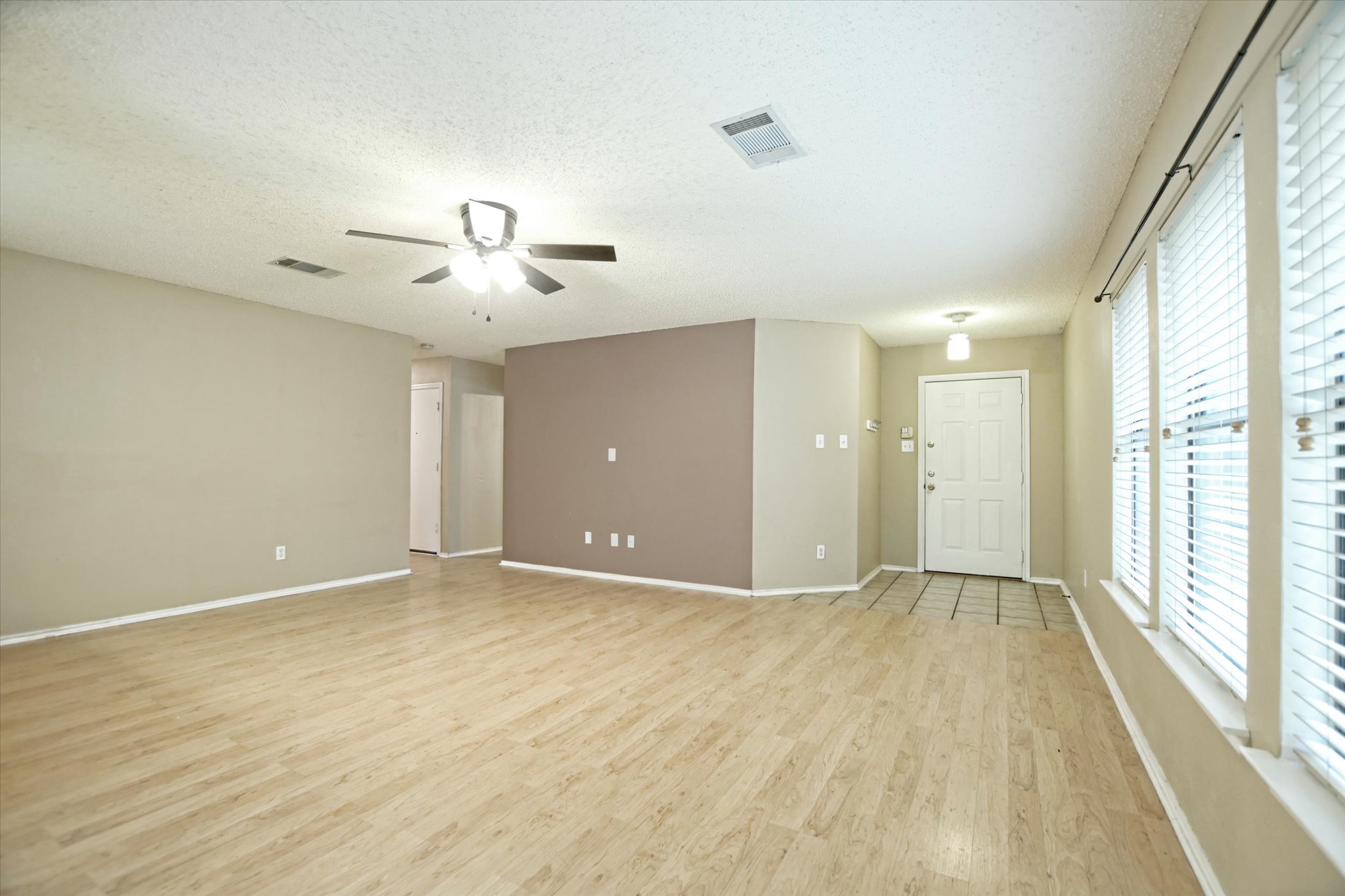 1353 Lakeside Loop Round Rock, TX 78665 - Photo 7 of 21