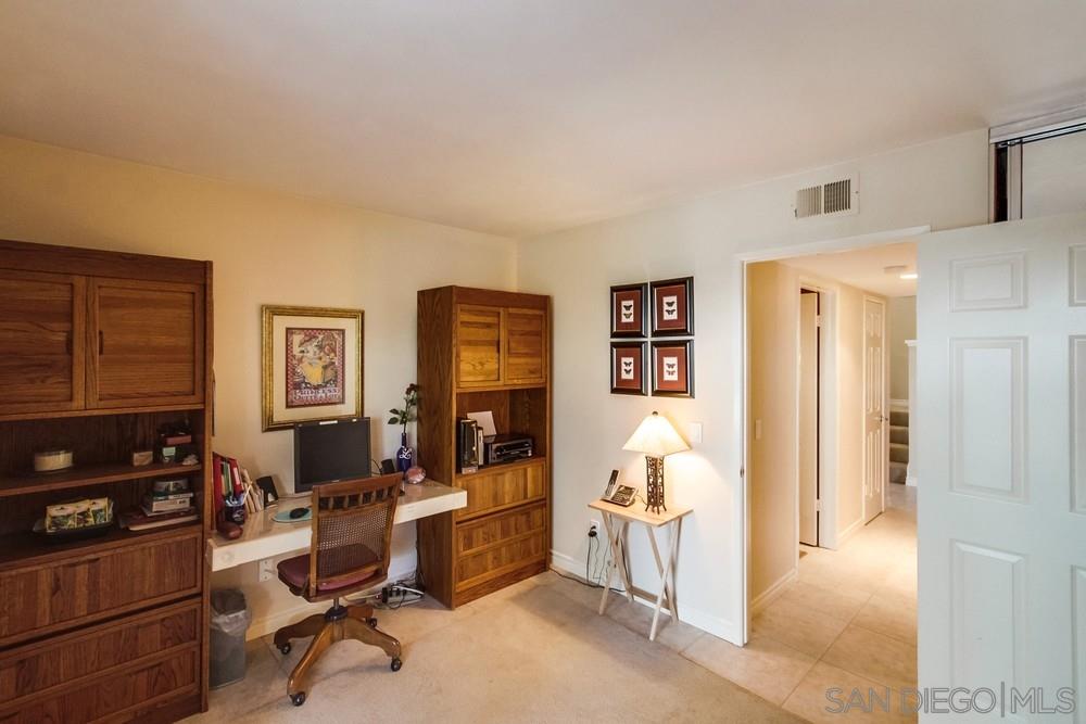 14834 Oakline Road Poway, CA 92064 - Photo 10 of 25