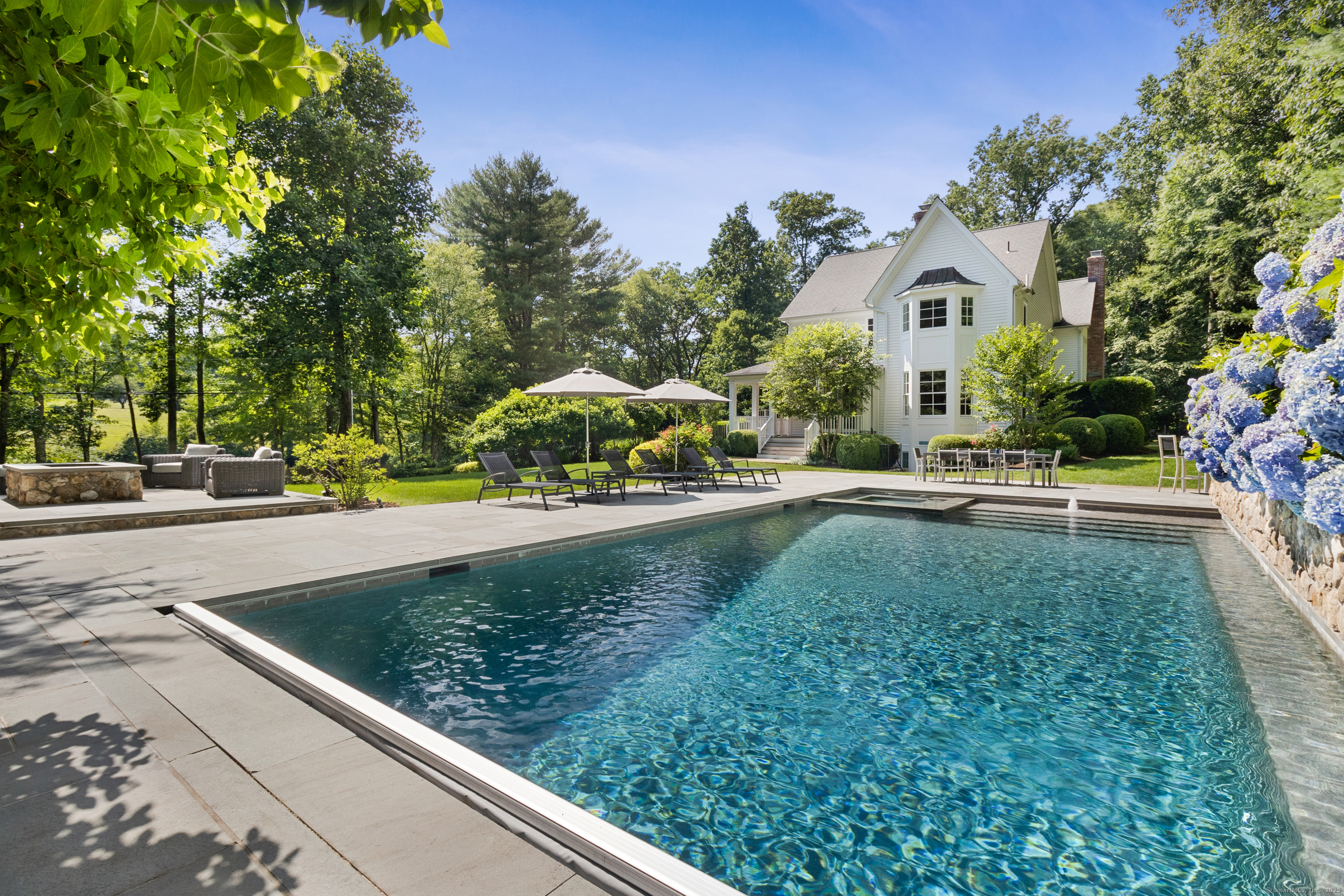 37 Beaverbrook Road Weston, CT 06883 - Photo 4 of 40