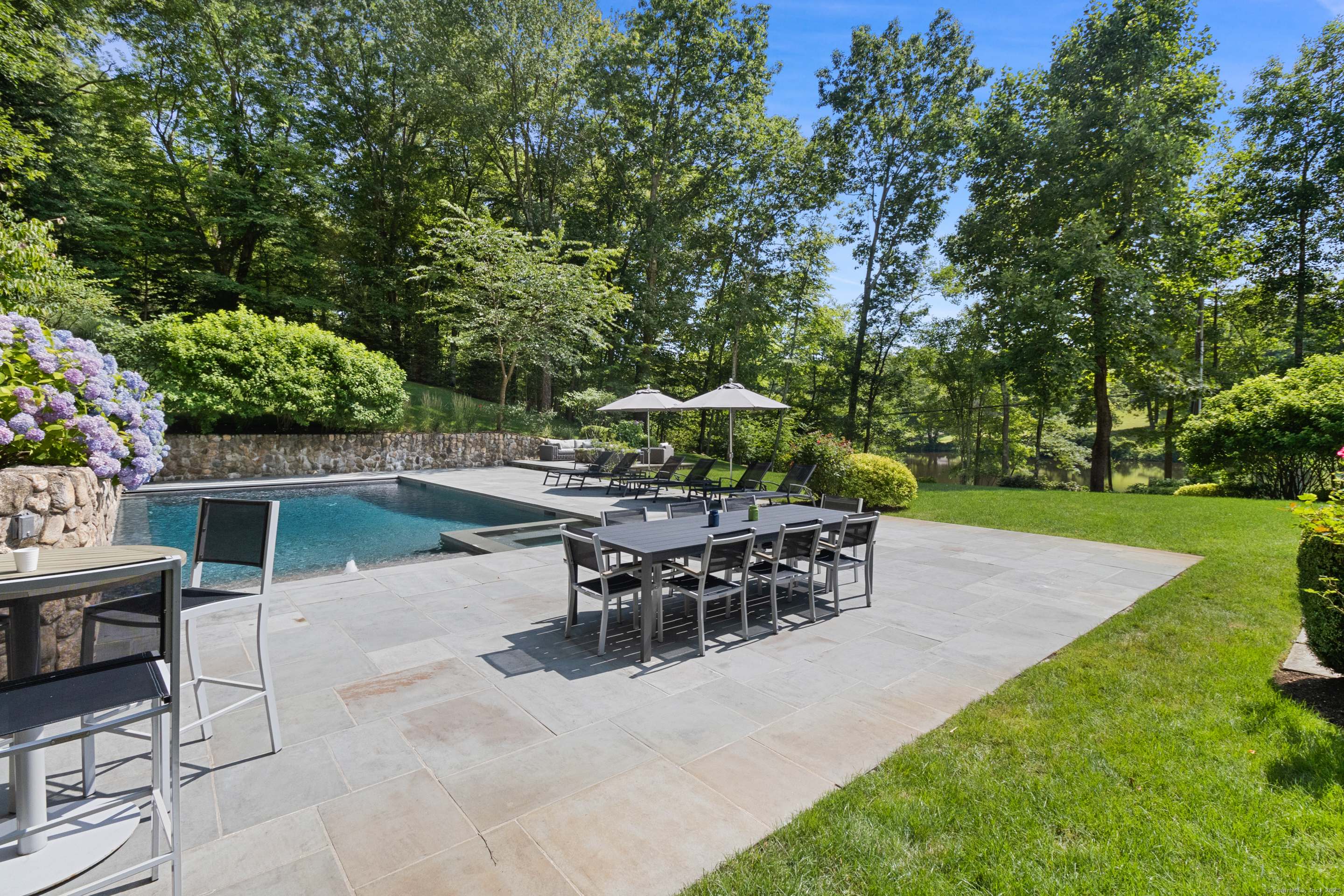 37 Beaverbrook Road Weston, CT 06883 - Photo 5 of 40