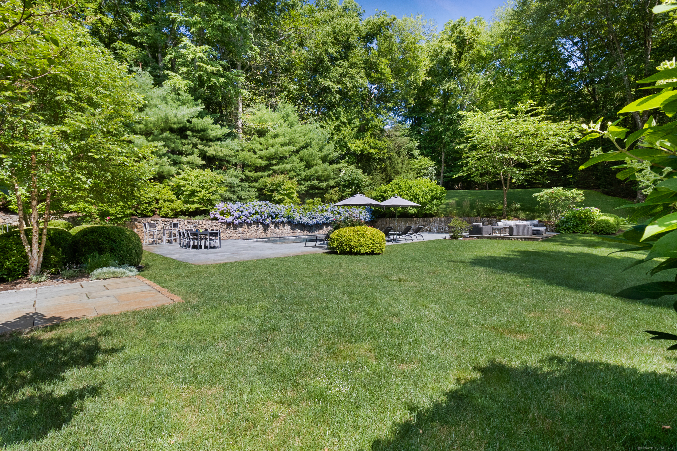 37 Beaverbrook Road Weston, CT 06883 - Photo 6 of 40