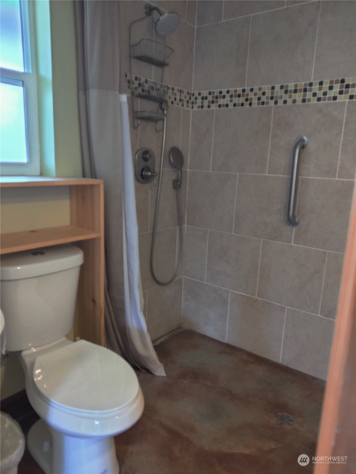 18142 Peter Burns Road Mount Vernon, WA 98274 - Photo 16 of 39 a bathroom with a toilet and a shower