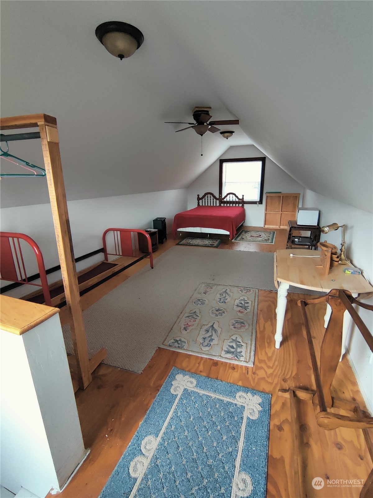 18142 Peter Burns Road Mount Vernon, WA 98274 - Photo 28 of 39 a view of a room with gym equipment