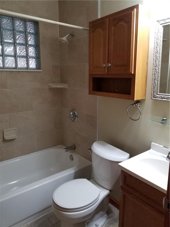 355 South Kenmore Road Indianapolis, IN 46219 - Photo 17 of 28 Gallery Image 17