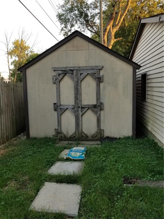 355 South Kenmore Road Indianapolis, IN 46219 - Photo 27 of 28 Gallery Image 27