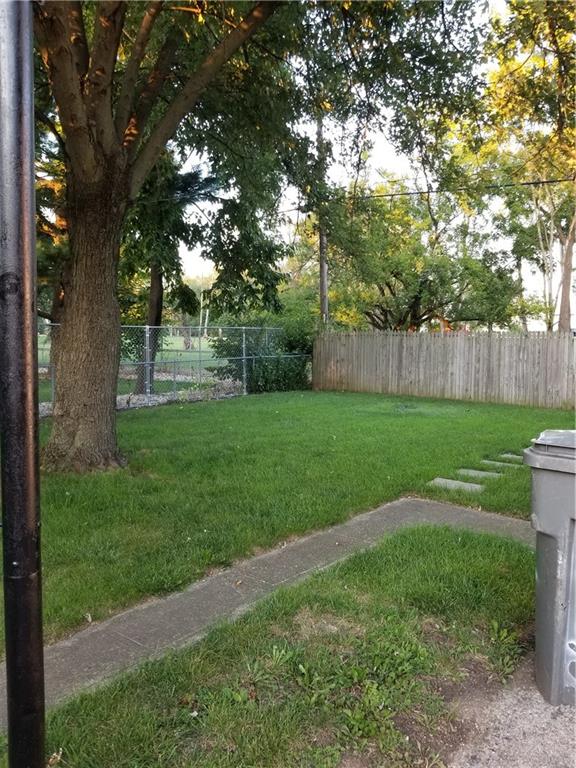 355 South Kenmore Road Indianapolis, IN 46219 - Photo 6 of 28 Gallery Image 6