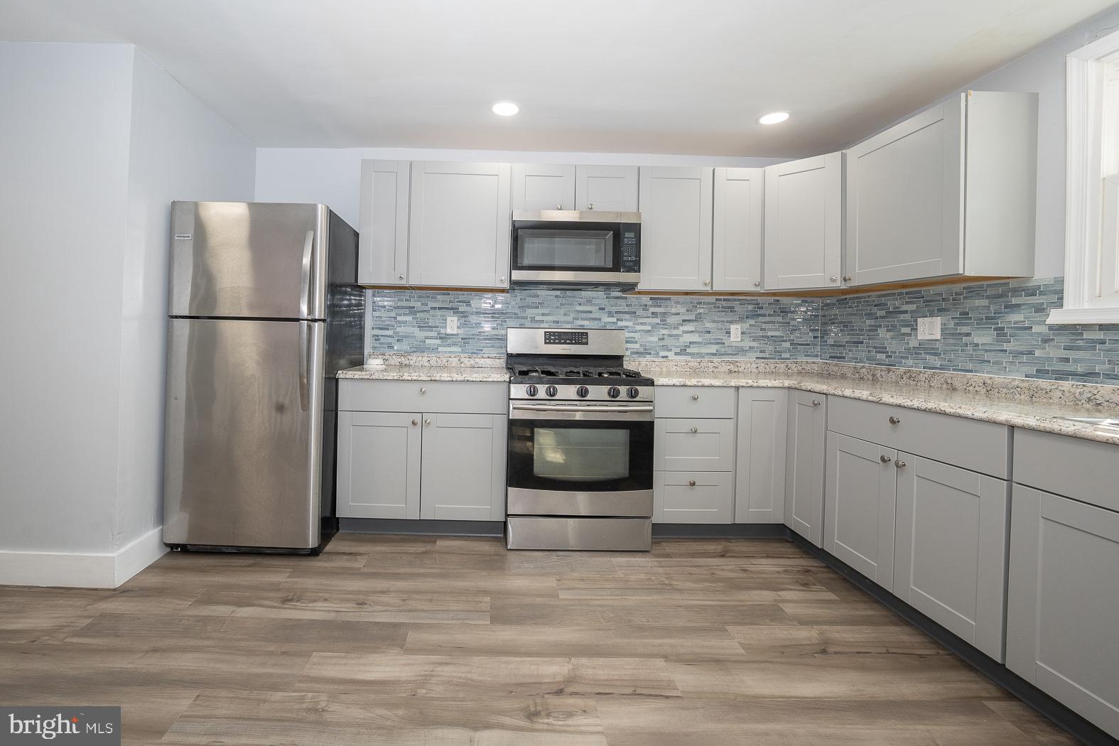 248 Maypole Road Upper Darby, PA 19082 - Photo 4 of 54