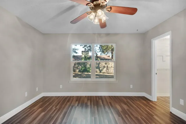 $2,400 | 266 Honeysuckle Way, Niceville, FL 32578